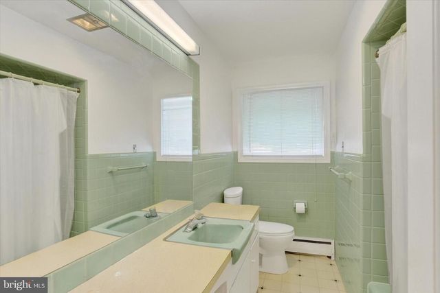 5 GREENWAY DR, Mechanicsburg, PA 17055