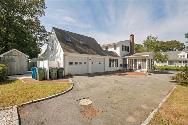 67 Ellsworth Dr, Falmouth, MA 02536