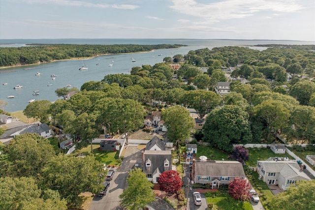 67 Ellsworth Dr, Falmouth, MA 02536