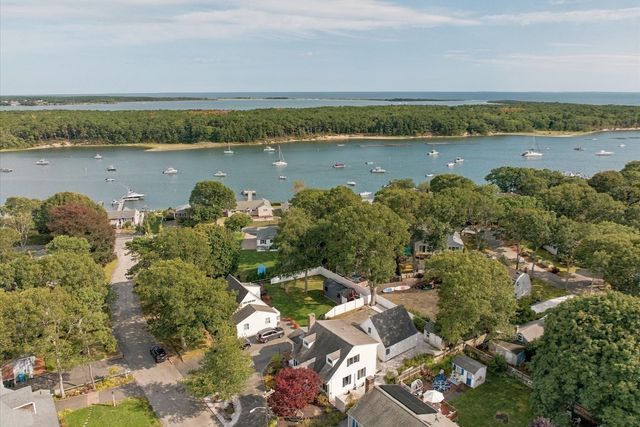 67 Ellsworth Dr, Falmouth, MA 02536