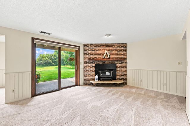 4254 Oakmede Lane 87B, White Bear Lake, MN 55110