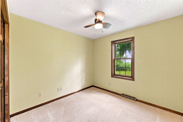 4254 Oakmede Lane 87B, White Bear Lake, MN 55110