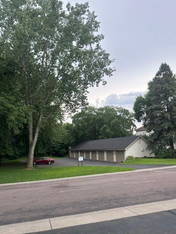 4254 Oakmede Lane 87B, White Bear Lake, MN 55110