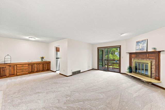 4254 Oakmede Lane 87B, White Bear Lake, MN 55110