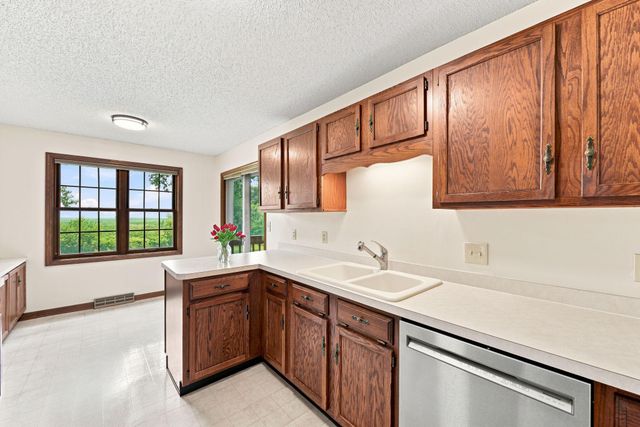 4254 Oakmede Lane 87B, White Bear Lake, MN 55110