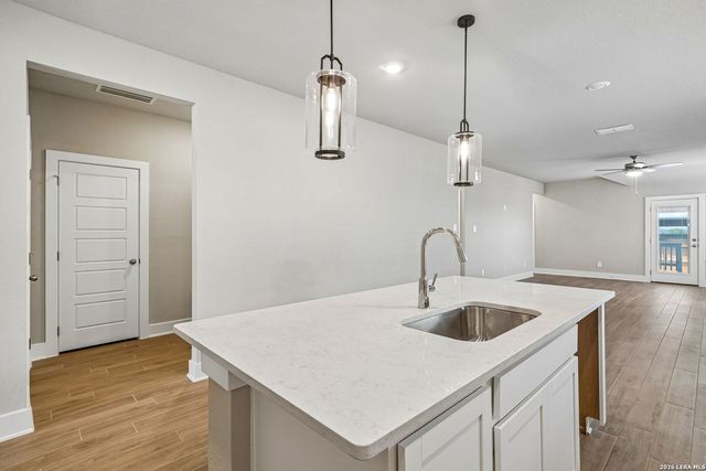 5424 Wrangler Way, Marion, TX 78124