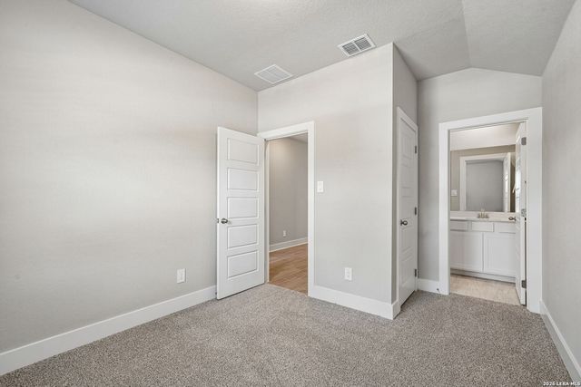 5424 Wrangler Way, Marion, TX 78124