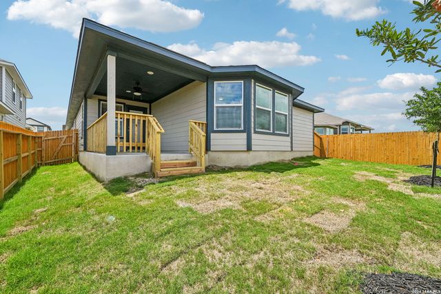 5424 Wrangler Way, Marion, TX 78124