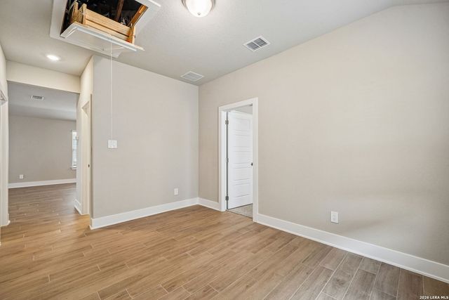 5424 Wrangler Way, Marion, TX 78124