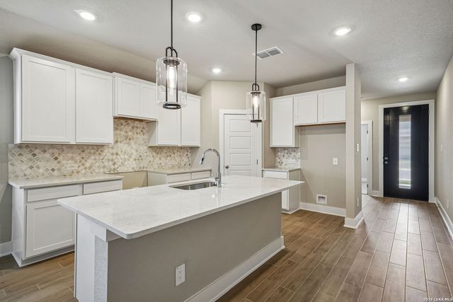5424 Wrangler Way, Marion, TX 78124