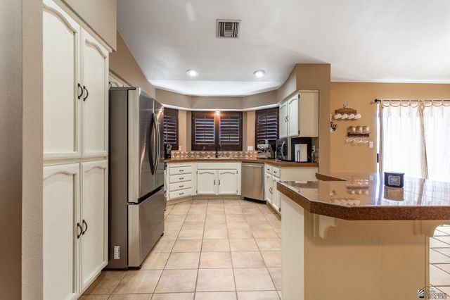 1958 S 37 Ave, Yuma, AZ 85364