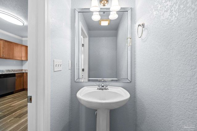 1020 N Hayne St 2, Pensacola, FL 32502