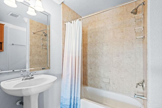 1020 N Hayne St 2, Pensacola, FL 32502