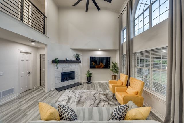 3304 Inwood Road, Dallas, TX 75235