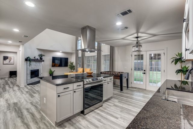 3304 Inwood Road, Dallas, TX 75235