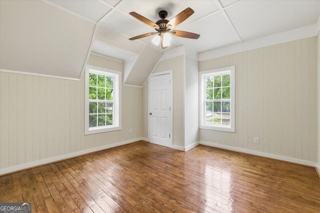 305 Grove Avenue SE, Lindale, GA 30147