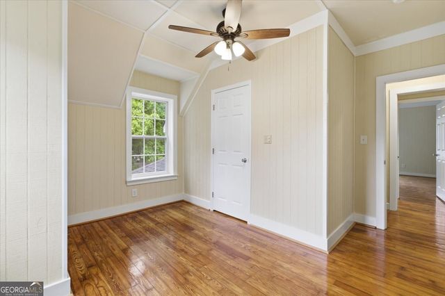 305 Grove Avenue SE, Lindale, GA 30147