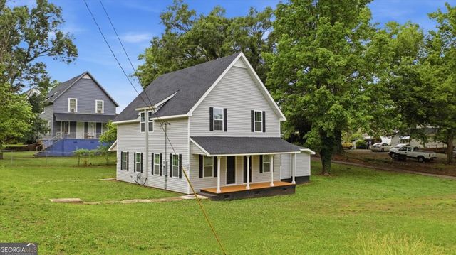 305 Grove Avenue SE, Lindale, GA 30147