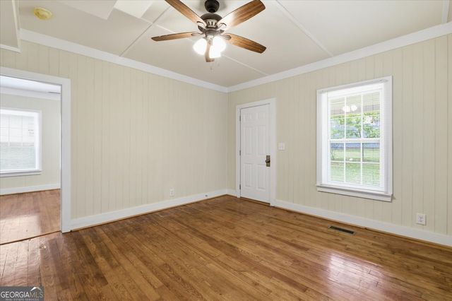 305 Grove Avenue SE, Lindale, GA 30147