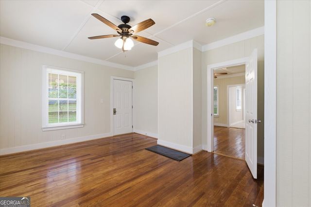 305 Grove Avenue SE, Lindale, GA 30147