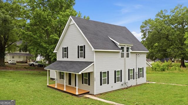 305 Grove Avenue SE, Lindale, GA 30147