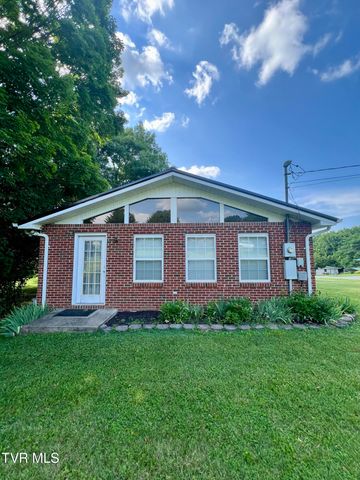 2703 Schumway Drive, Johnson City, TN 37601