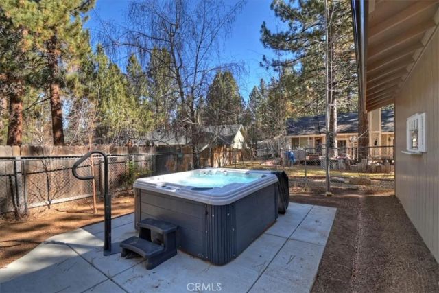 631 Crestwood, Big Bear Lake, CA 92315