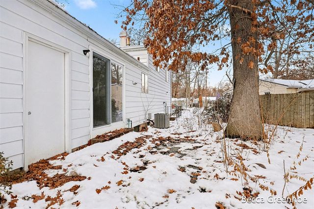 4791 Westgate Drive, Comstock Park, MI 49321