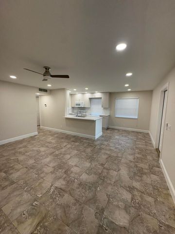 883 Normandy Lane 883, Delray Beach, FL 33484