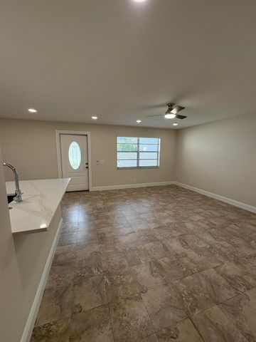 883 Normandy Lane 883, Delray Beach, FL 33484