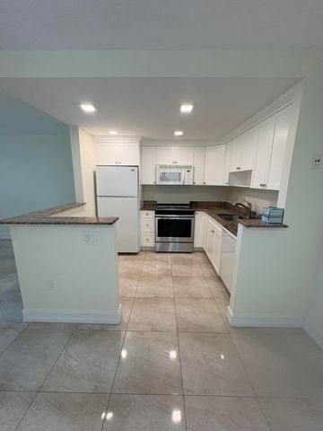 883 Normandy Lane 883, Delray Beach, FL 33484