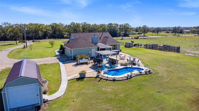 12065 Fm 1696 Road, Bedias, TX 77831