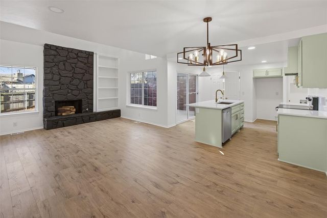 15 Coventry Court, Edmond, OK 73012