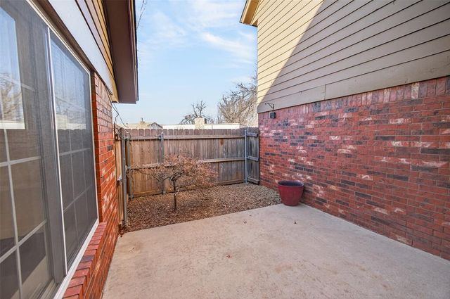 15 Coventry Court, Edmond, OK 73012