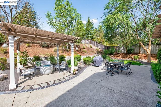 752 Troun Way, Livermore, CA 94551