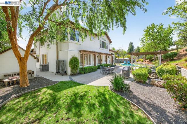 752 Troun Way, Livermore, CA 94551