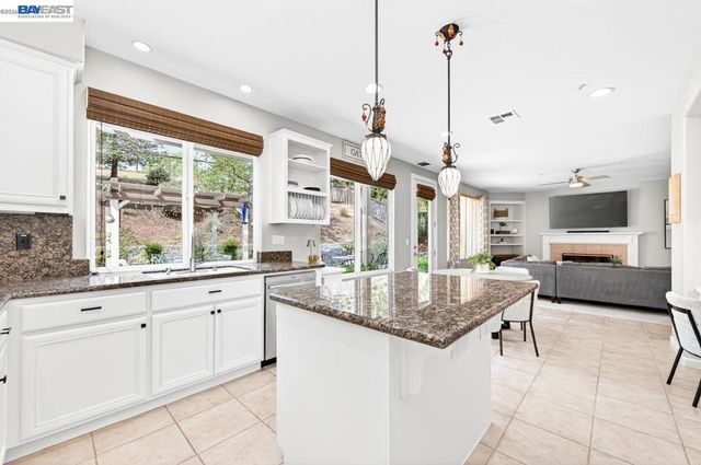 752 Troun Way, Livermore, CA 94551