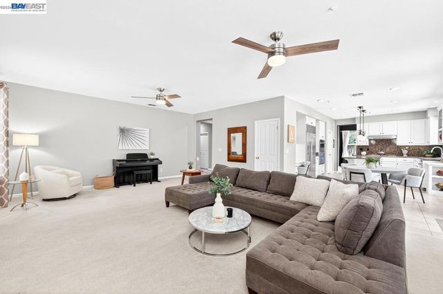 752 Troun Way, Livermore, CA 94551