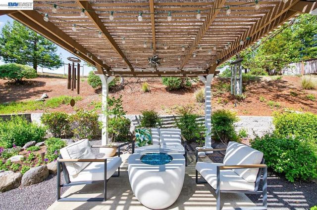 752 Troun Way, Livermore, CA 94551