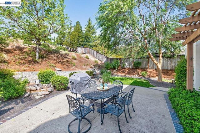 752 Troun Way, Livermore, CA 94551