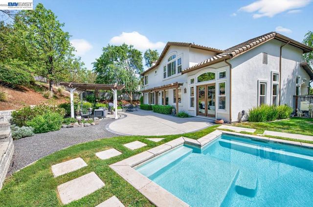 752 Troun Way, Livermore, CA 94551