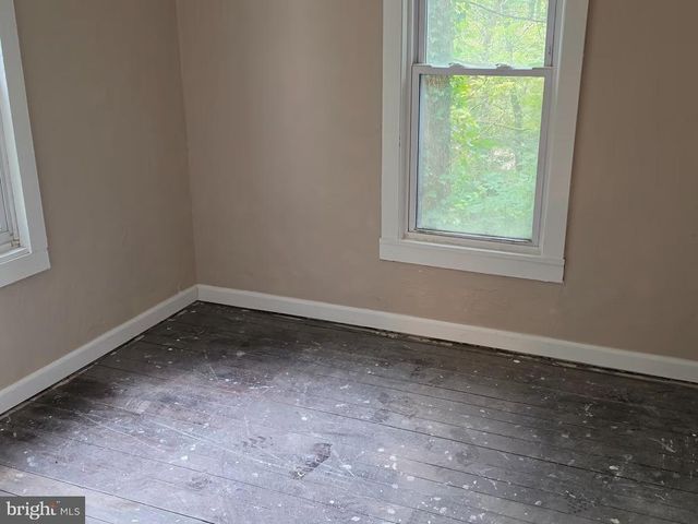 1139 HAMPTON AVE, Morgantown, WV 26505