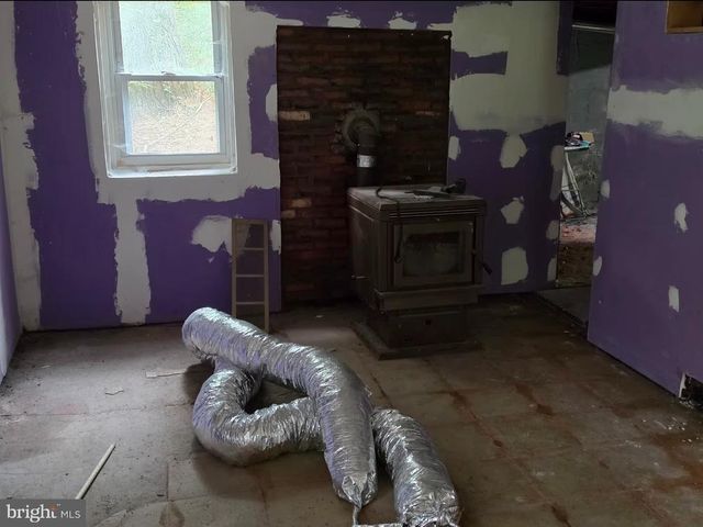 1139 HAMPTON AVE, Morgantown, WV 26505