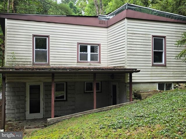 1139 HAMPTON AVE, Morgantown, WV 26505