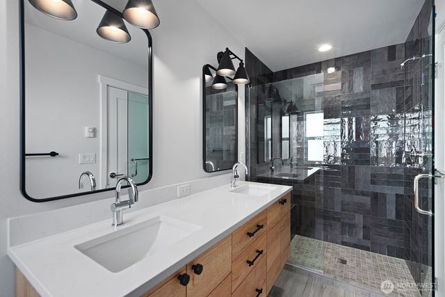 720 Newport Way NW, Issaquah, WA 98027