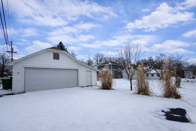 717 Warner Avenue, Lemont, IL 60439