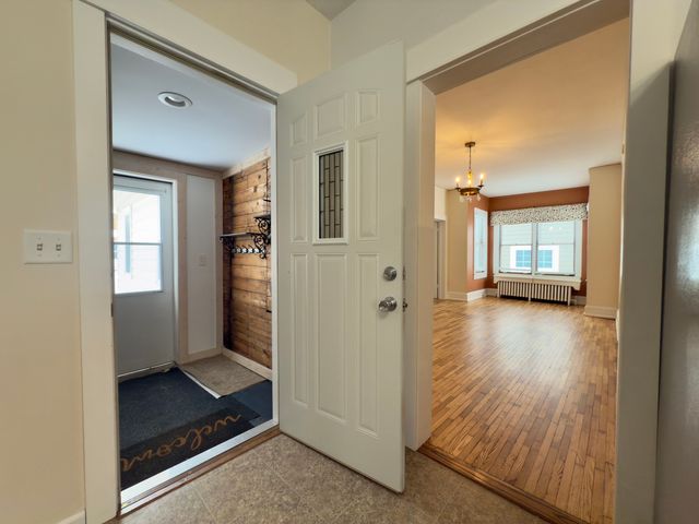 717 Warner Avenue, Lemont, IL 60439