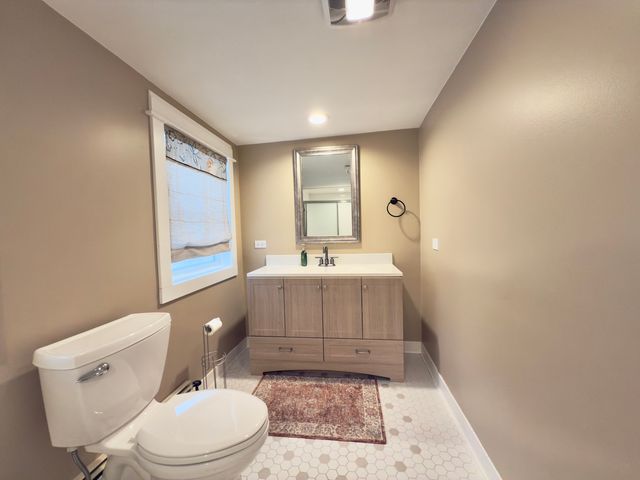 717 Warner Avenue, Lemont, IL 60439