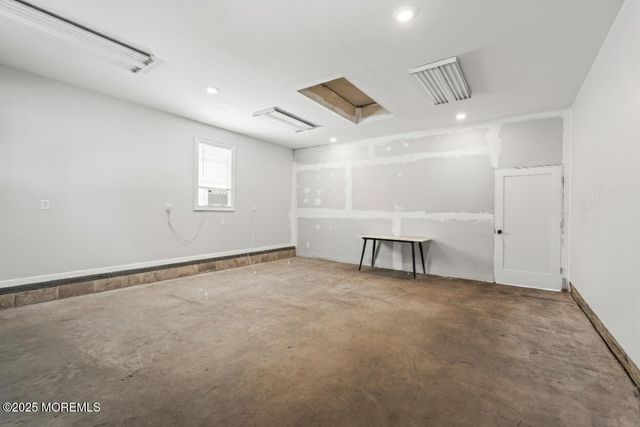 27 Branch Road, Oakhurst, NJ 07755