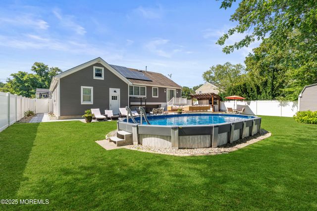 27 Branch Road, Oakhurst, NJ 07755